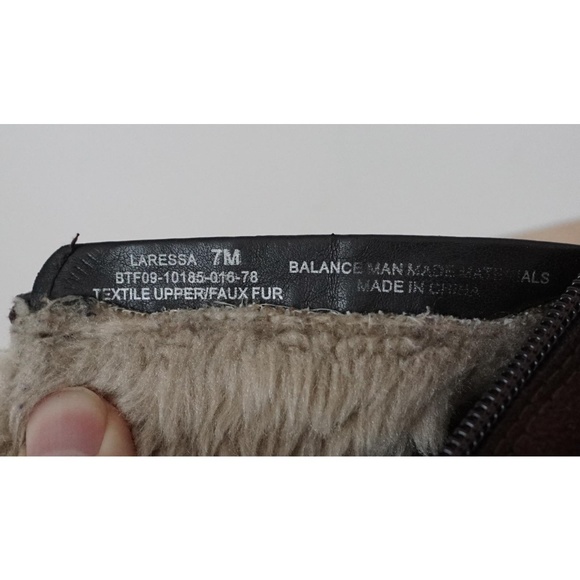 BARETRAPS Brown Suede Fur Trim Winter Boots - Picture 8 of 8